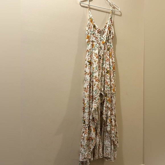 Petal & Pup Dresses & Skirts - Petal & Pup Floral Maxi Dress - size 8 - spaghetti straps - hi/low hem